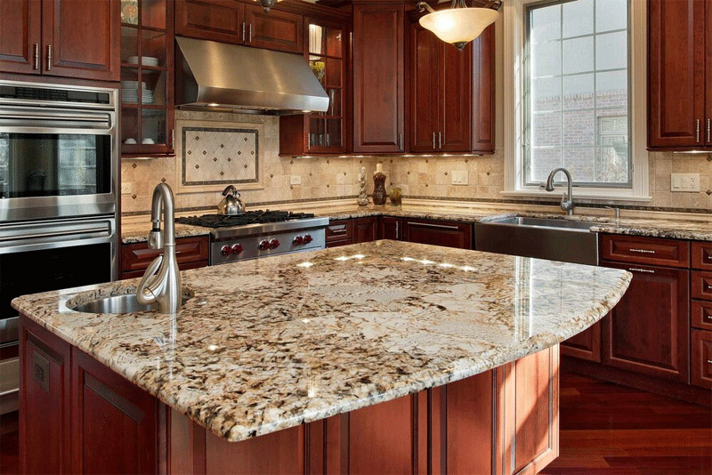 Bạn sẽ vô cùng choáng ngợp với sự sang trọng khi nhìn thấy bộ tủ bếp gỗ tự nhiên ốp đá Granite