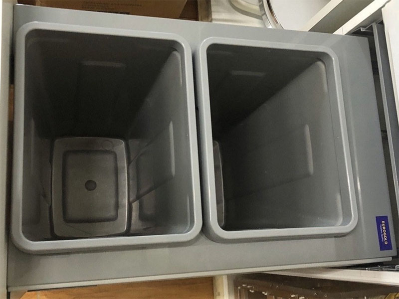 Thùng rác âm tủ ray hộp giảm chấn cao cấp BA400
