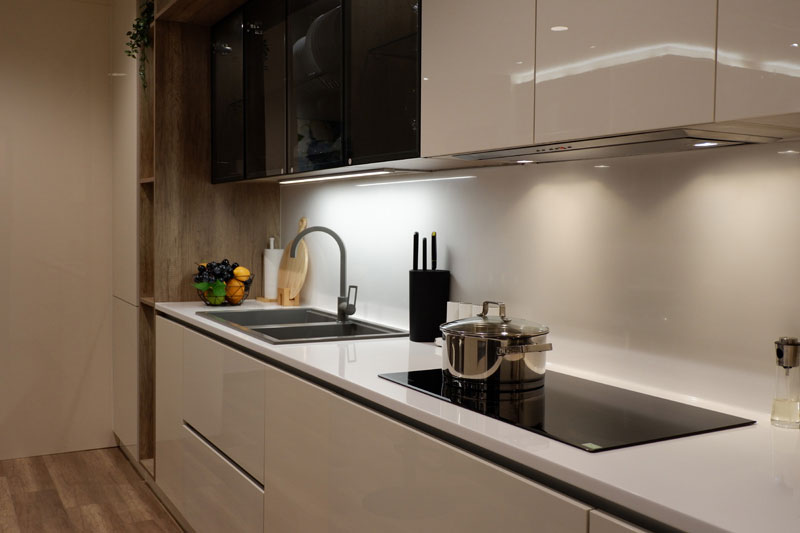 Tủ bếp nhựaChọn Tủ bếp lắp ghép, module là chọn sự tiện nghi, hiện đại cho căn bếp của bạn chữ I với đường nét thiết kế tối giản nhưng không kém phần hiện đại do S-housing thực hiện